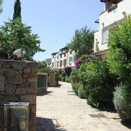 Smeralda Village 3*